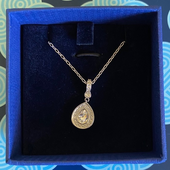 Swarovski Pendent - Picture 2 of 3